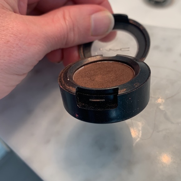 Mac antiqued eye shadow pearl - Picture 12 of 14